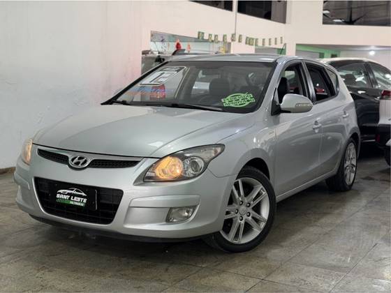 HYUNDAI I30 2.0 MPFI GLS 16V GASOLINA 4P AUTOMÁTICO HYUNDAI I30 2.0 MPFI GLS 16V GASOLINA 4P AUTOMÁTICO